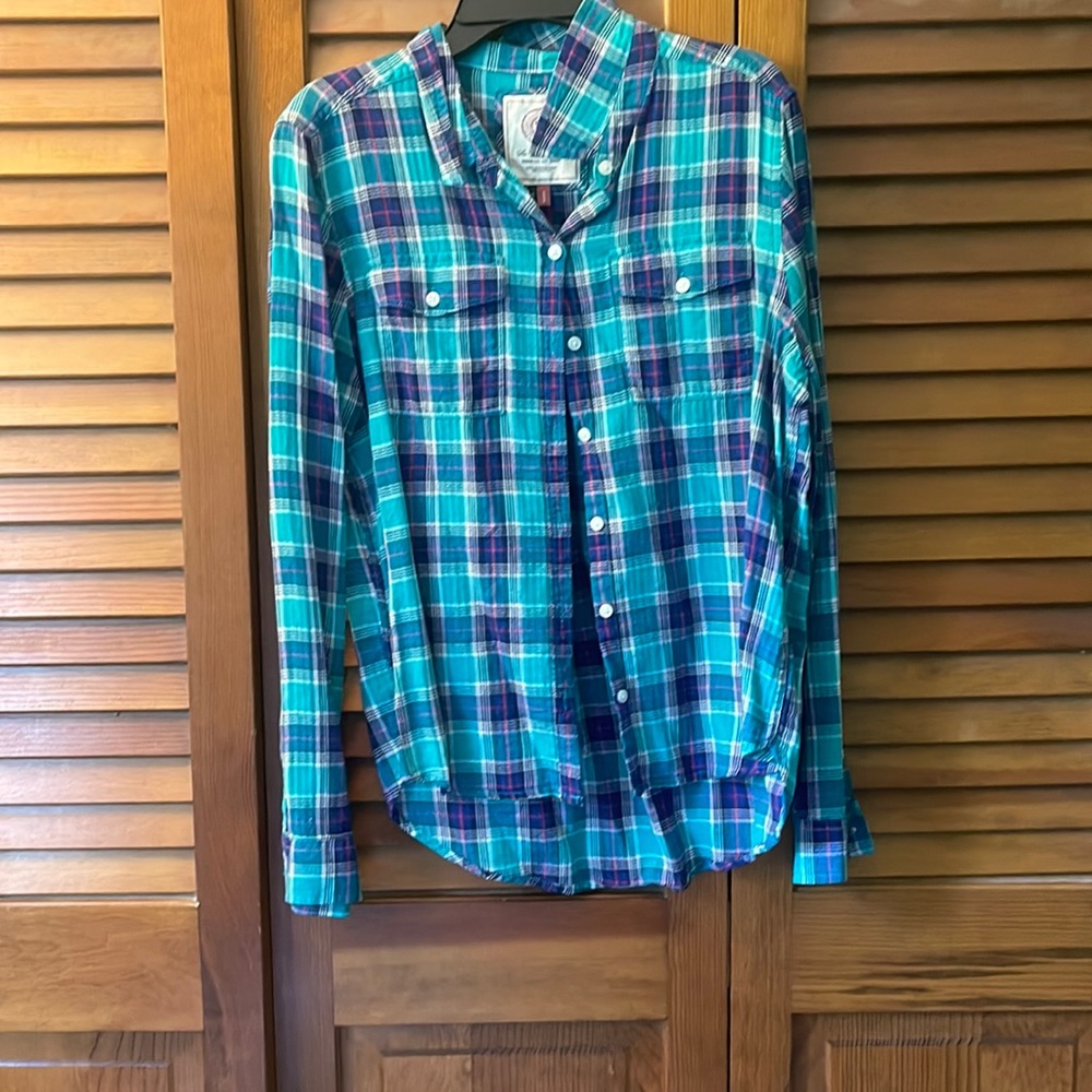 Green plaid long sleeve shirt
